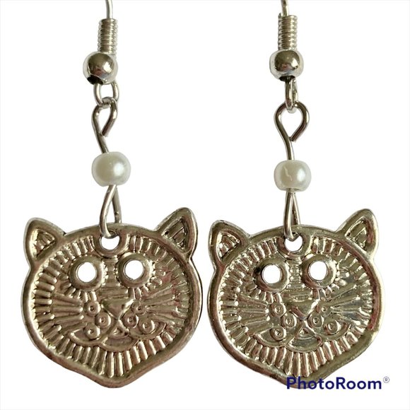 Pearl Kitty Cat Earrings Vintage Charms Lion Tiger Silver Plated Rescue Mom Gift - Picture 1 of 12